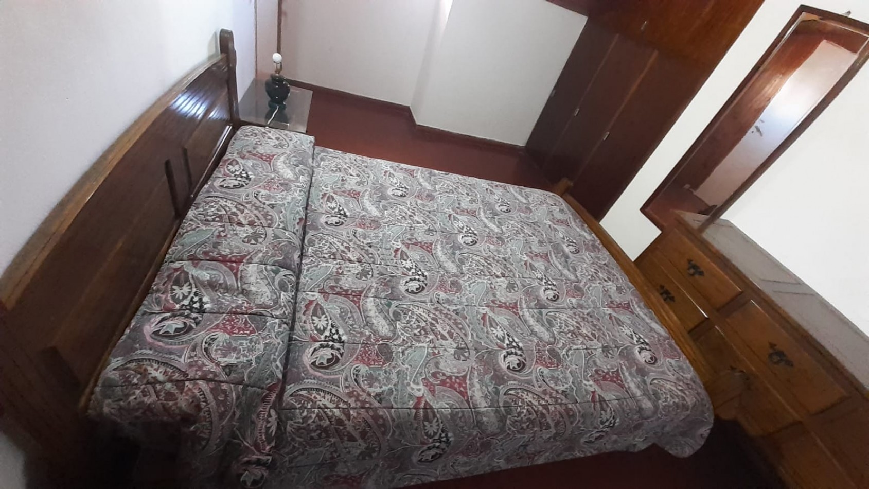 Casa 3 ambientes con quincho y parque + departamento 