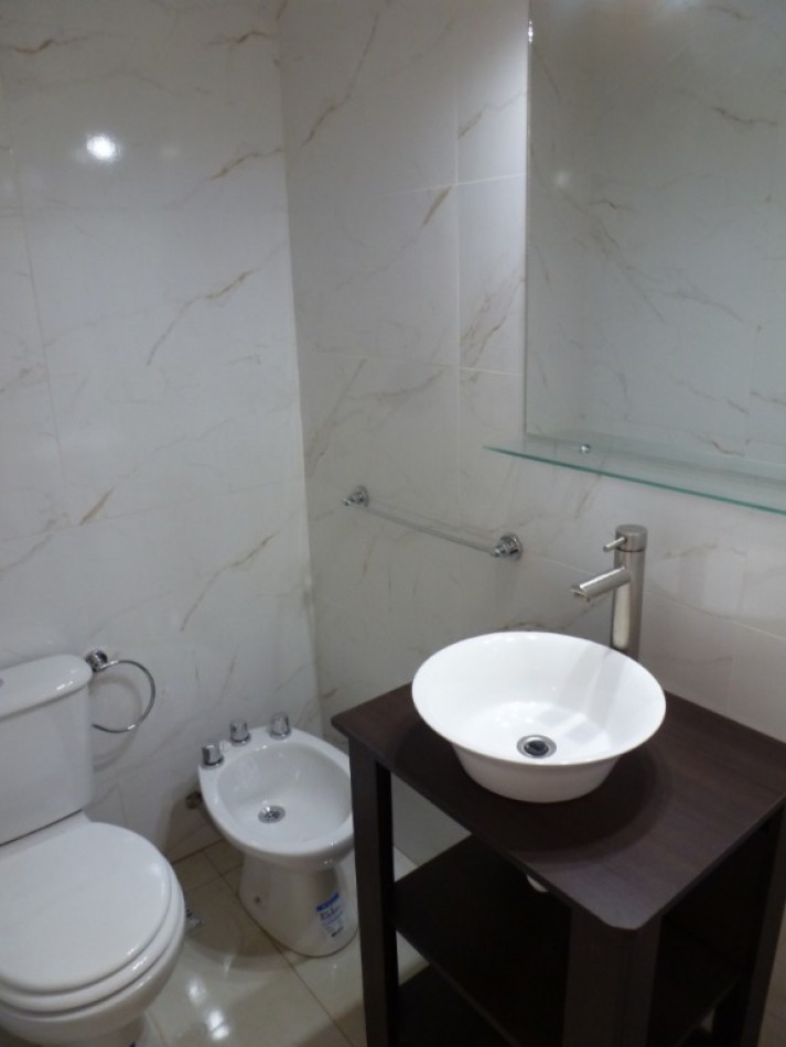 Departamento 3 ambientes al frente con balcon 