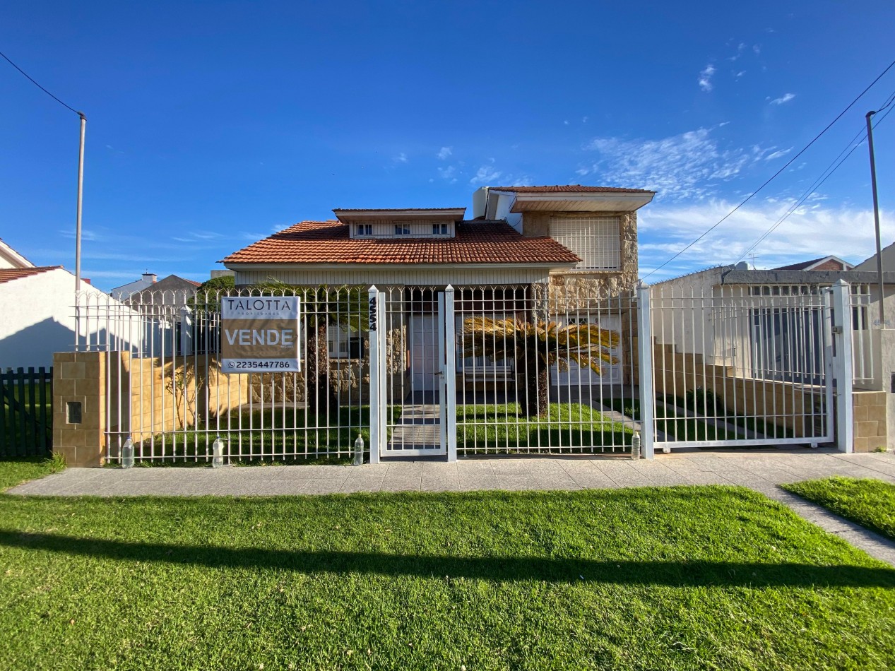 Casa 3 ambientes con quincho y parque + departamento 