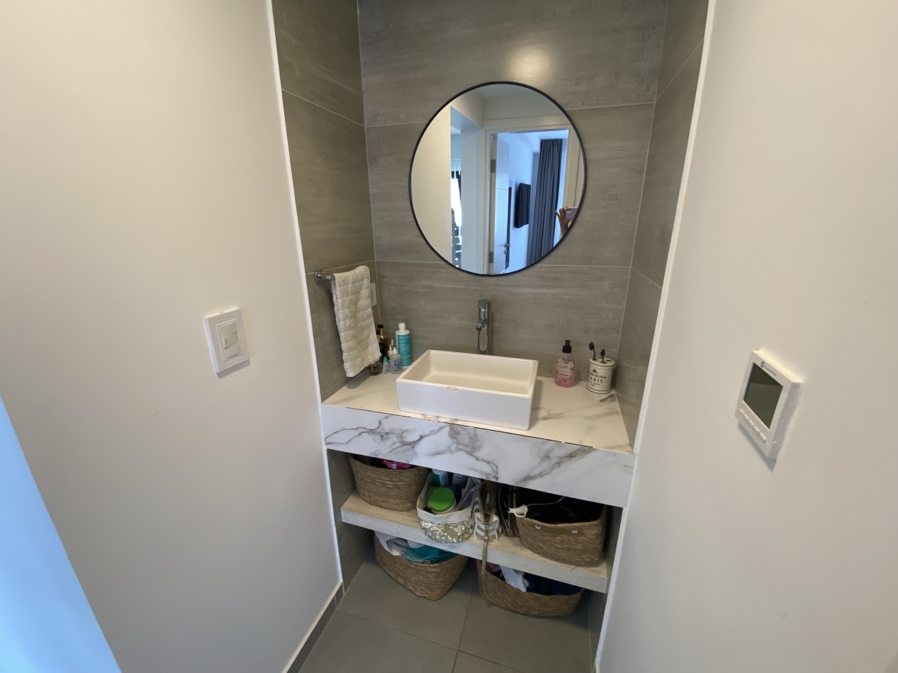 Departamento 2 ambientes amoblado con cochera cubierta a metros de la costa 