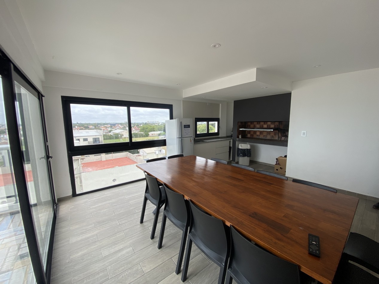 Departamento 2 ambientes amoblado con cochera cubierta a metros de la costa 