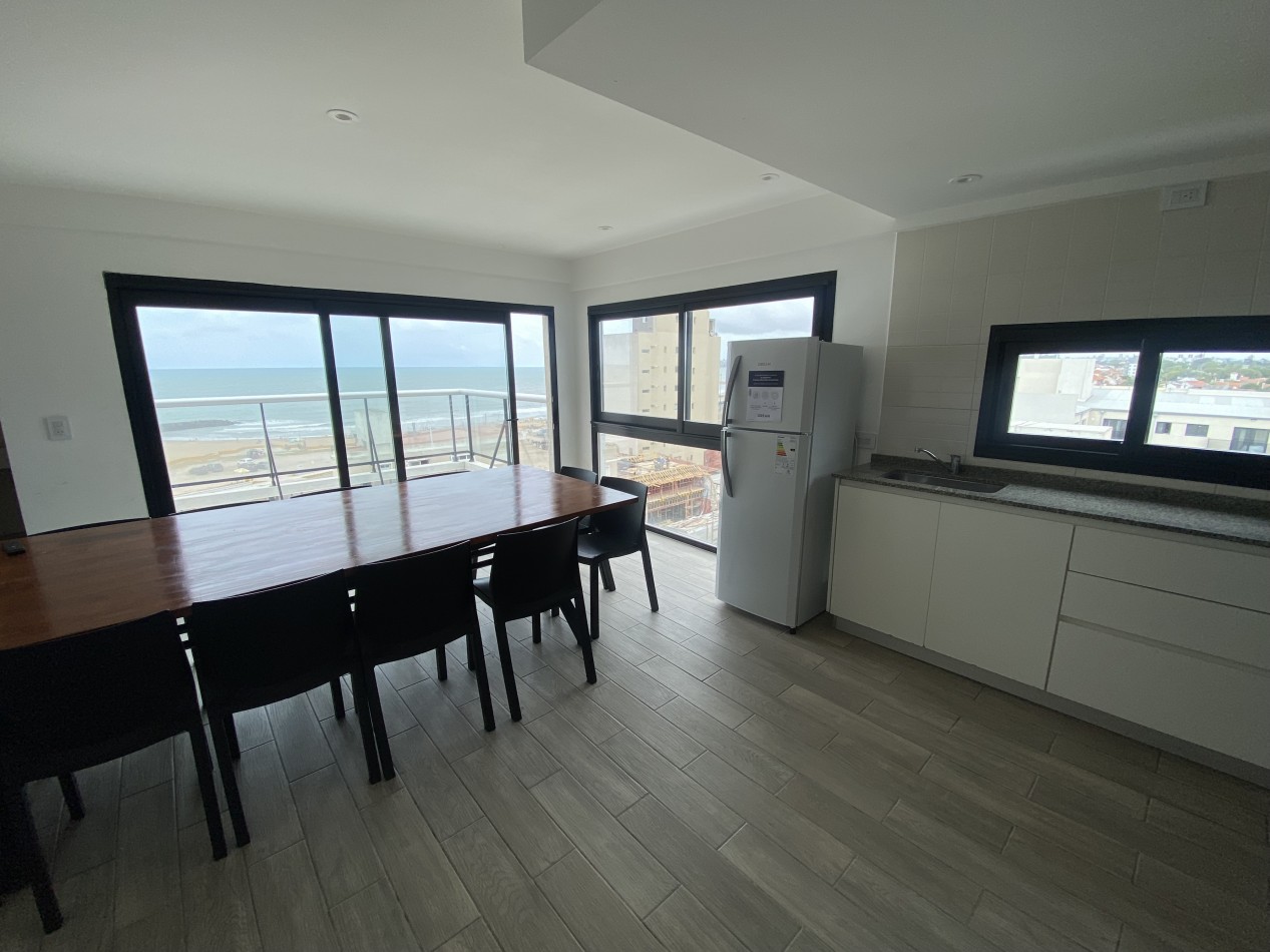 Departamento 2 ambientes amoblado con cochera cubierta a metros de la costa 