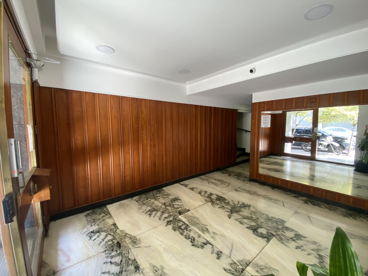 Departamento 1 Ambiente al frente con balcon 