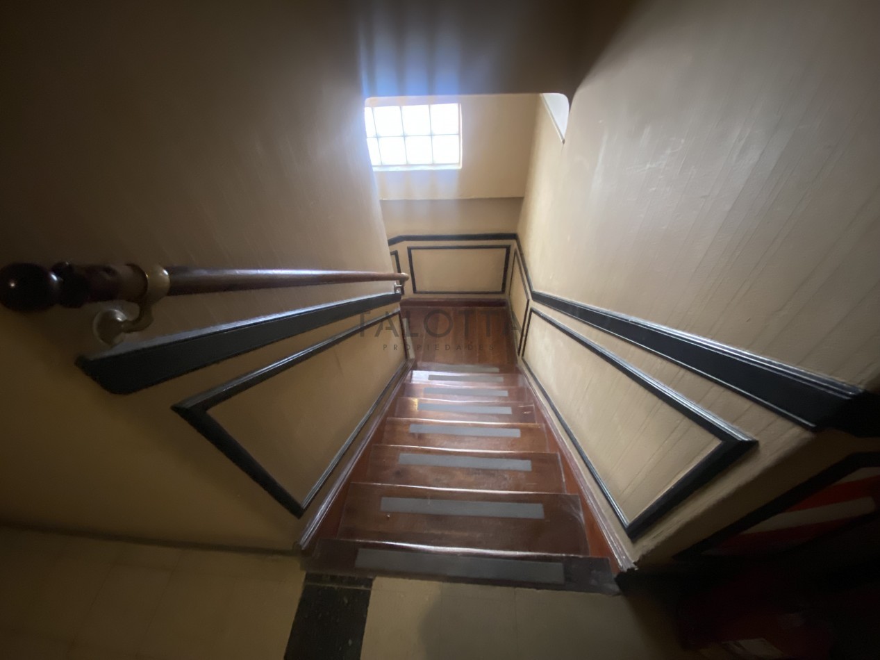 Oficinas + locales comerciales en block 