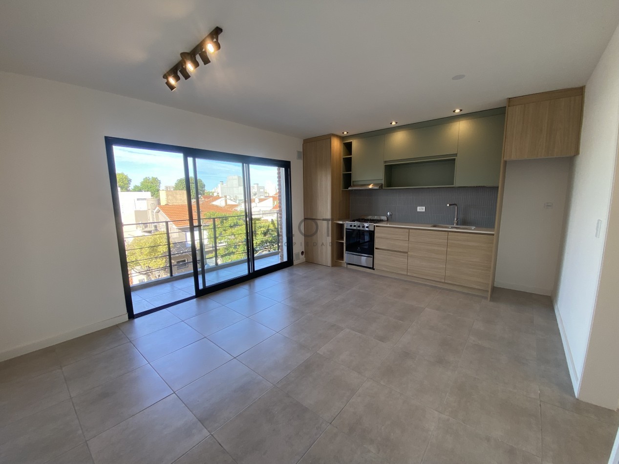 Departamento 2 ambientes a estrenar con balcon al frente 