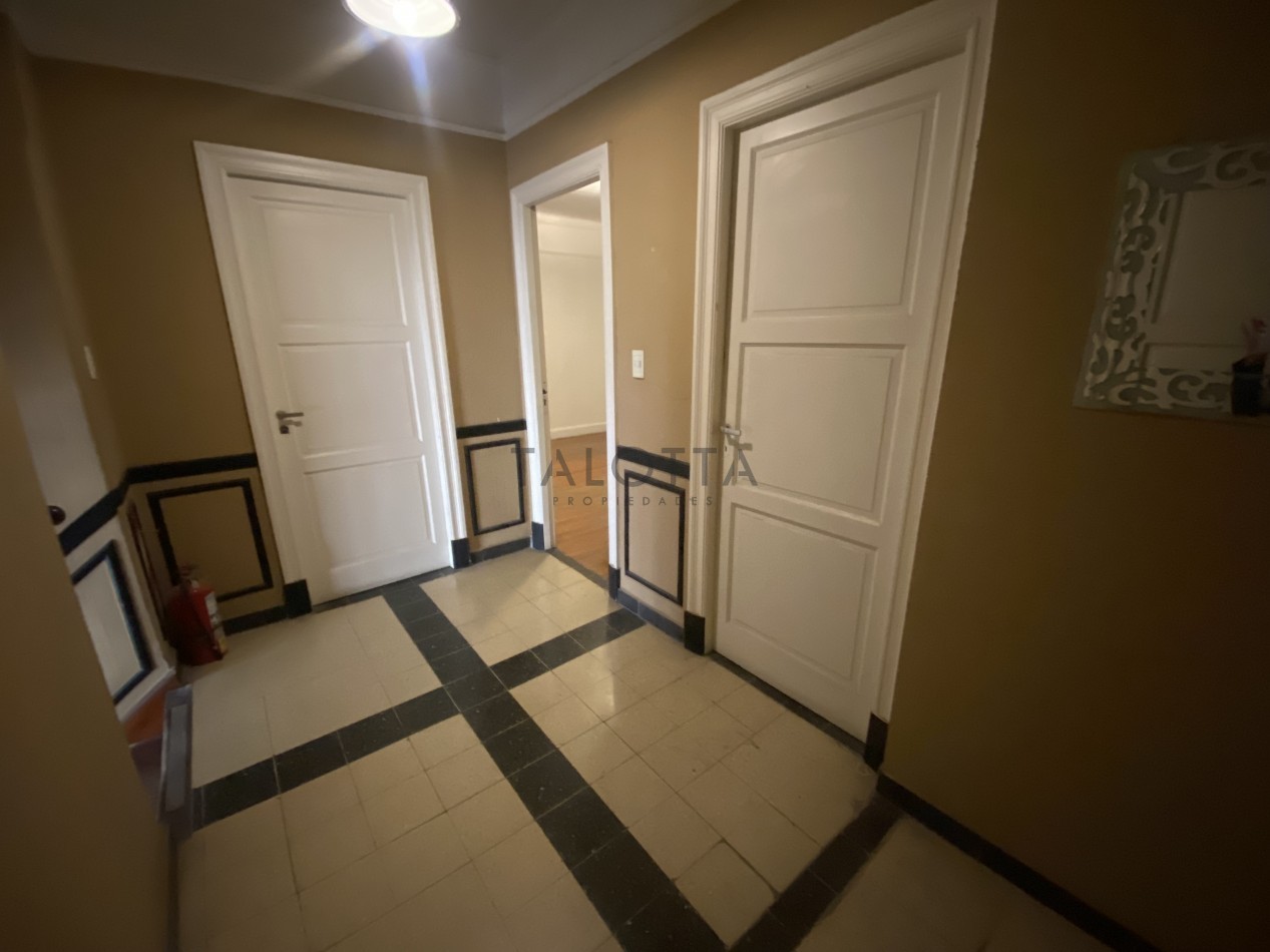 Oficinas + locales comerciales en block 