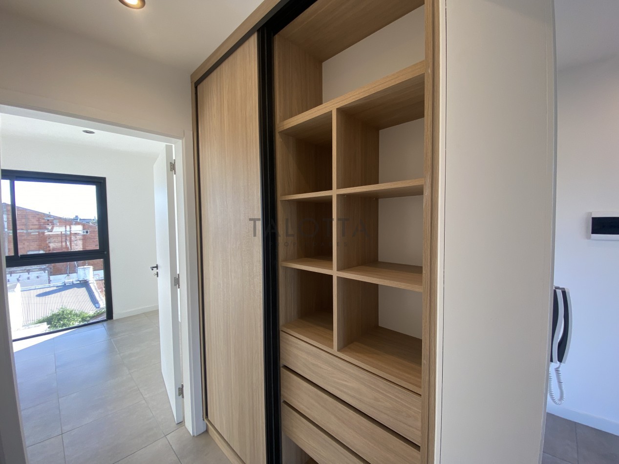 Departamento 2 ambientes a estrenar con balcon al frente 