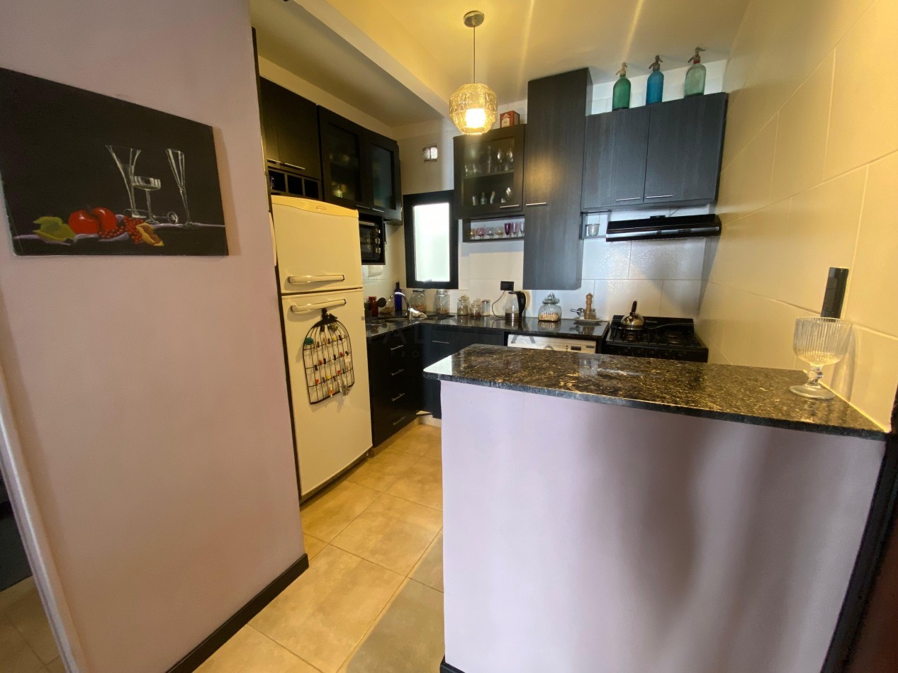 Departamento 3 ambientes con balcon reciclado Plaza Colon 