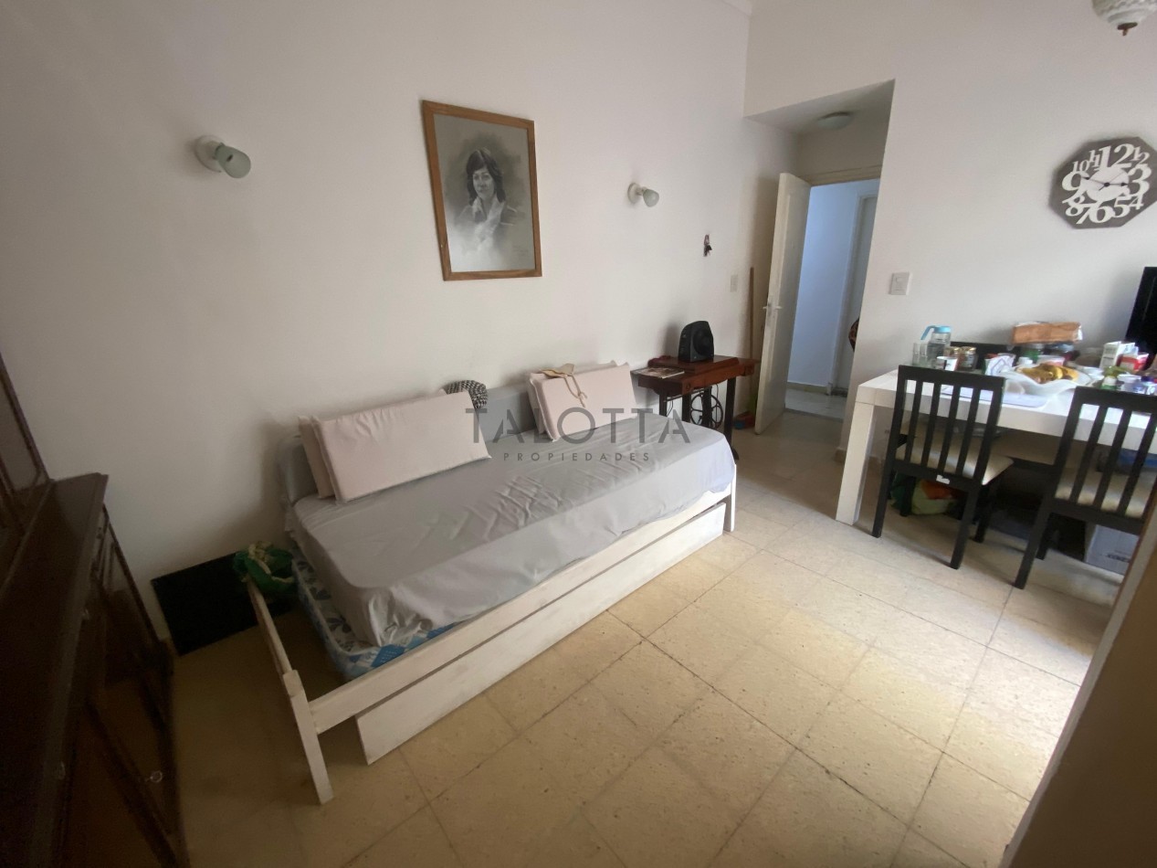 Departamento 2 ambientes con patio 