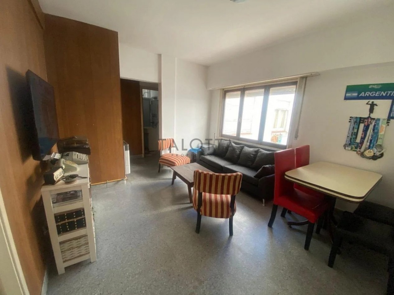 Departamento 2 ambientes contrafrente Chauvin