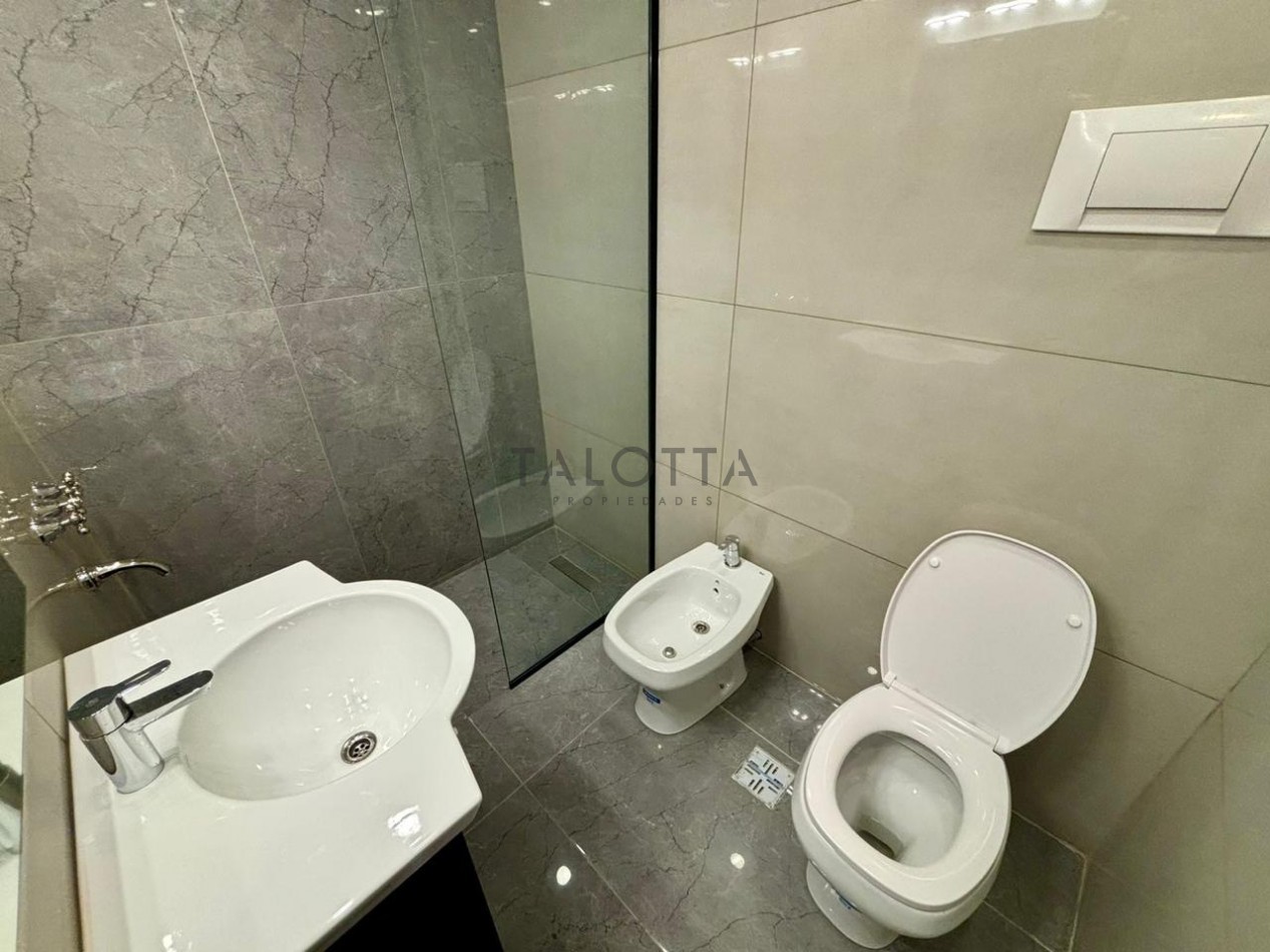 DEPARTAMENTO 3 AMBIENTES CON DEPENDENCIA RECICLADO Y AMOBLADO CON BALCON 