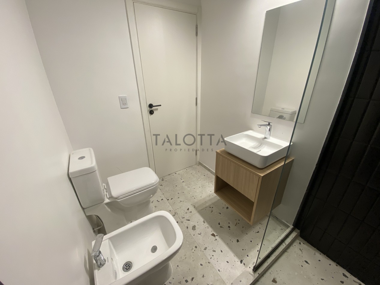 Departamento 2 Ambientes a estrenar con patio y parrilla  