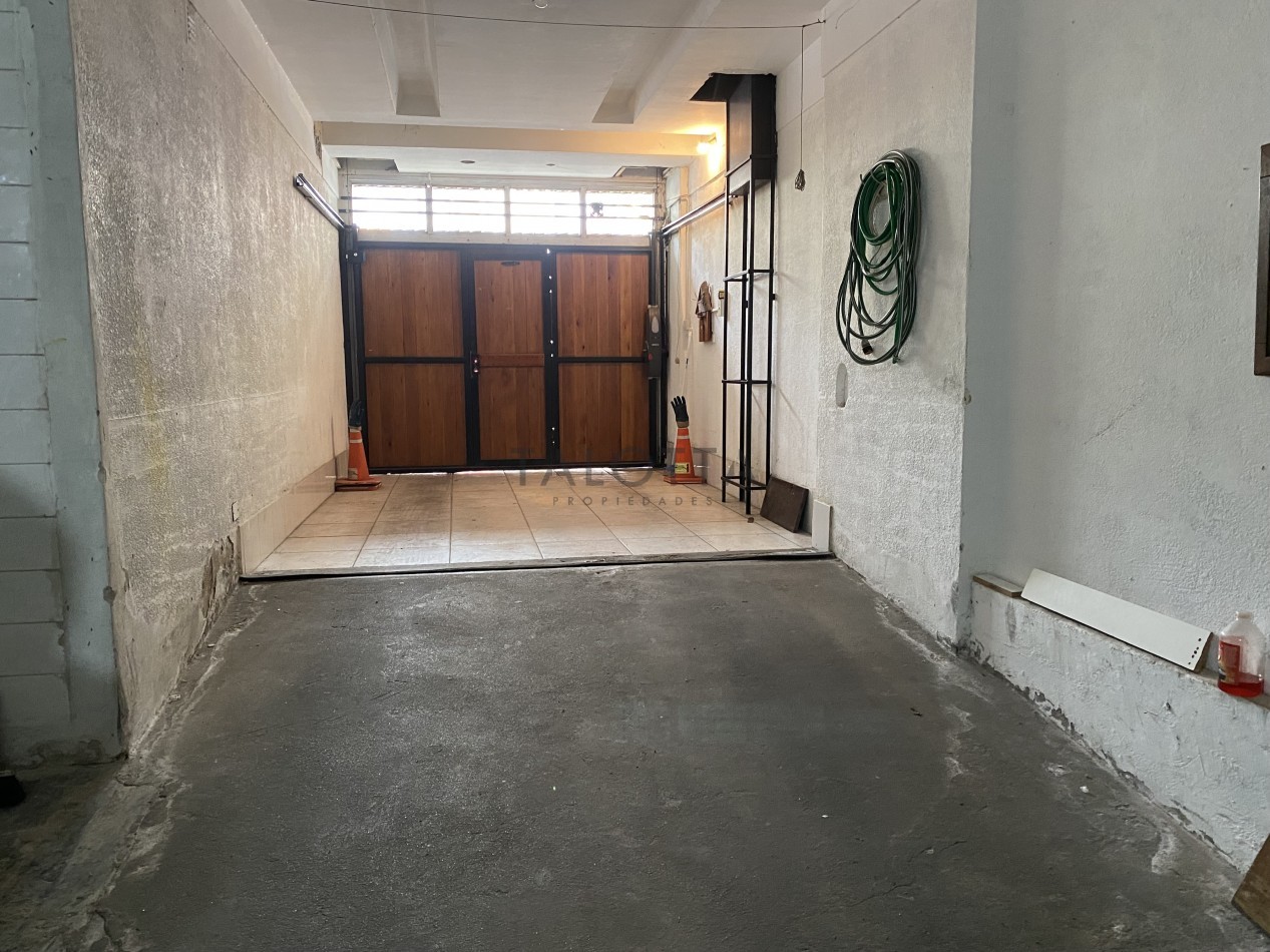 Departamento 4 Ambientes al frente con cochera y baulera Plaza Mitre 