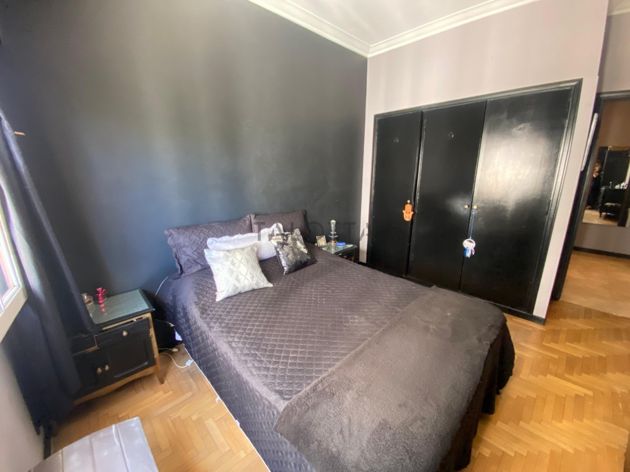 Departamento 3 ambientes con balcon reciclado Plaza Colon 