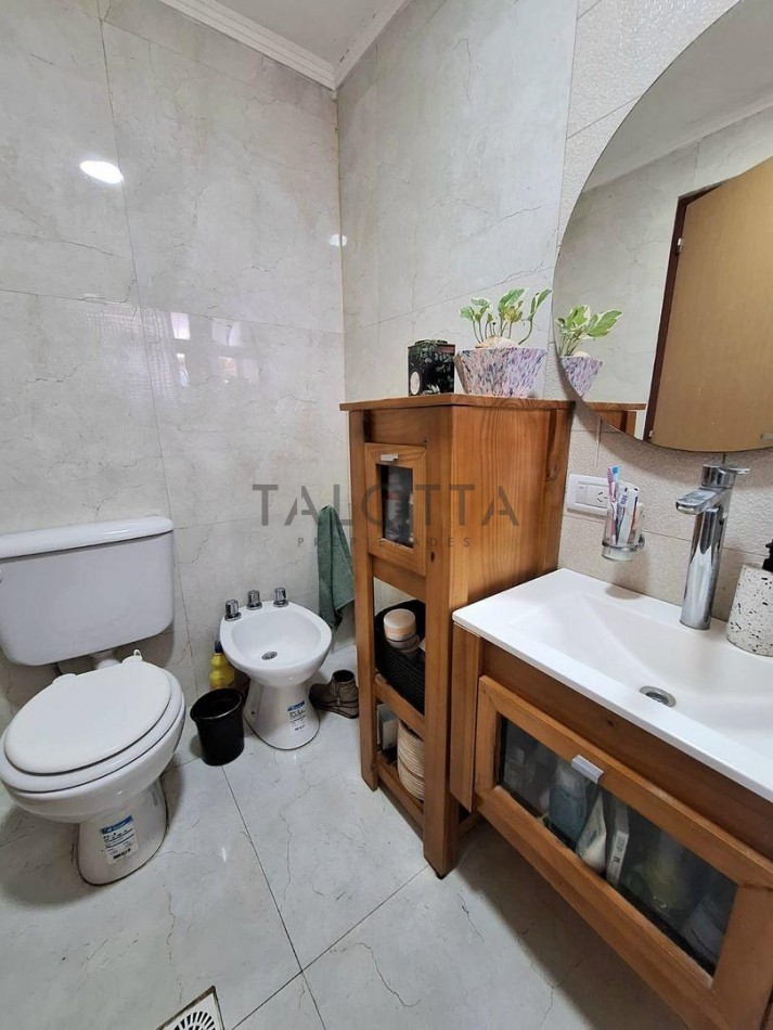 CASA 4 AMBIENTES CON PARQUE 