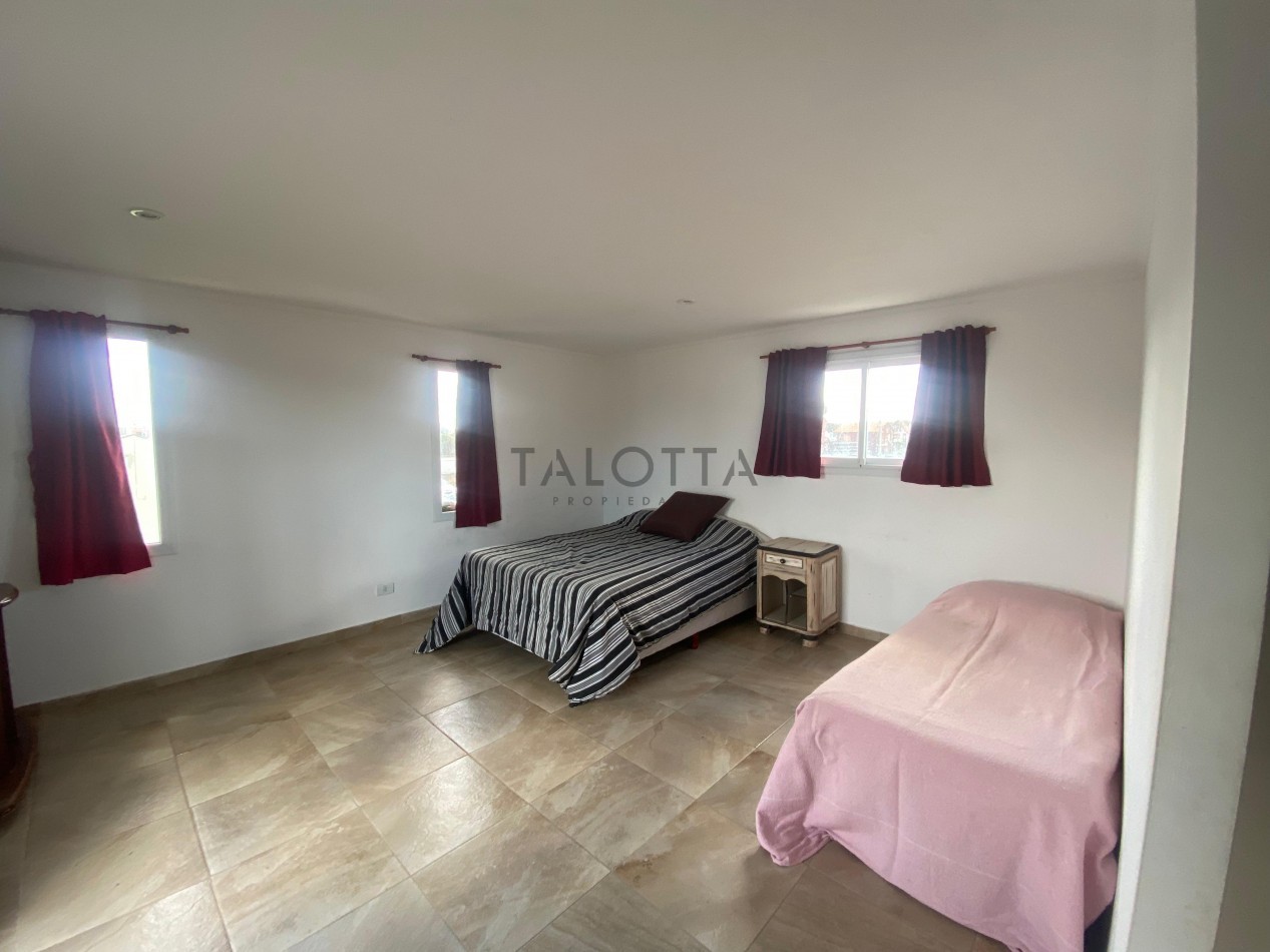 Venta de complejo de departamentos a 30 metros de la costanera 