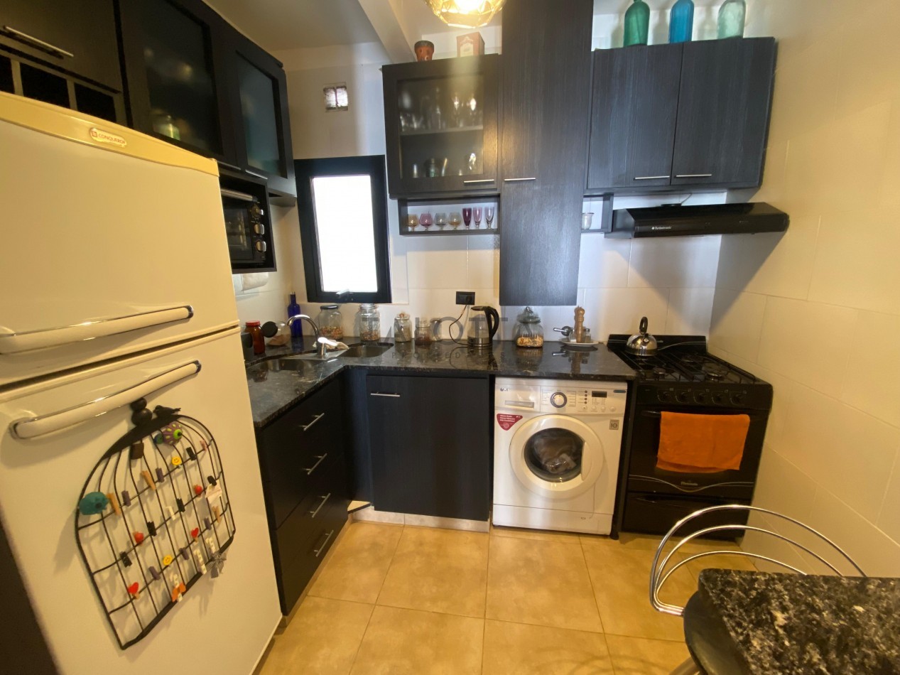 Departamento 3 ambientes con balcon reciclado Plaza Colon 
