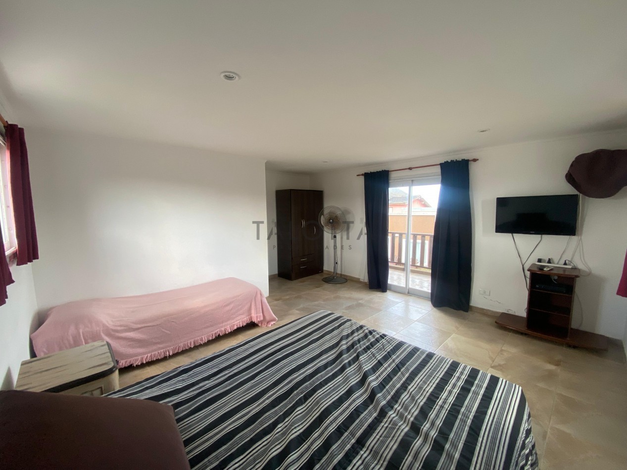 Venta de complejo de departamentos a 30 metros de la costanera 