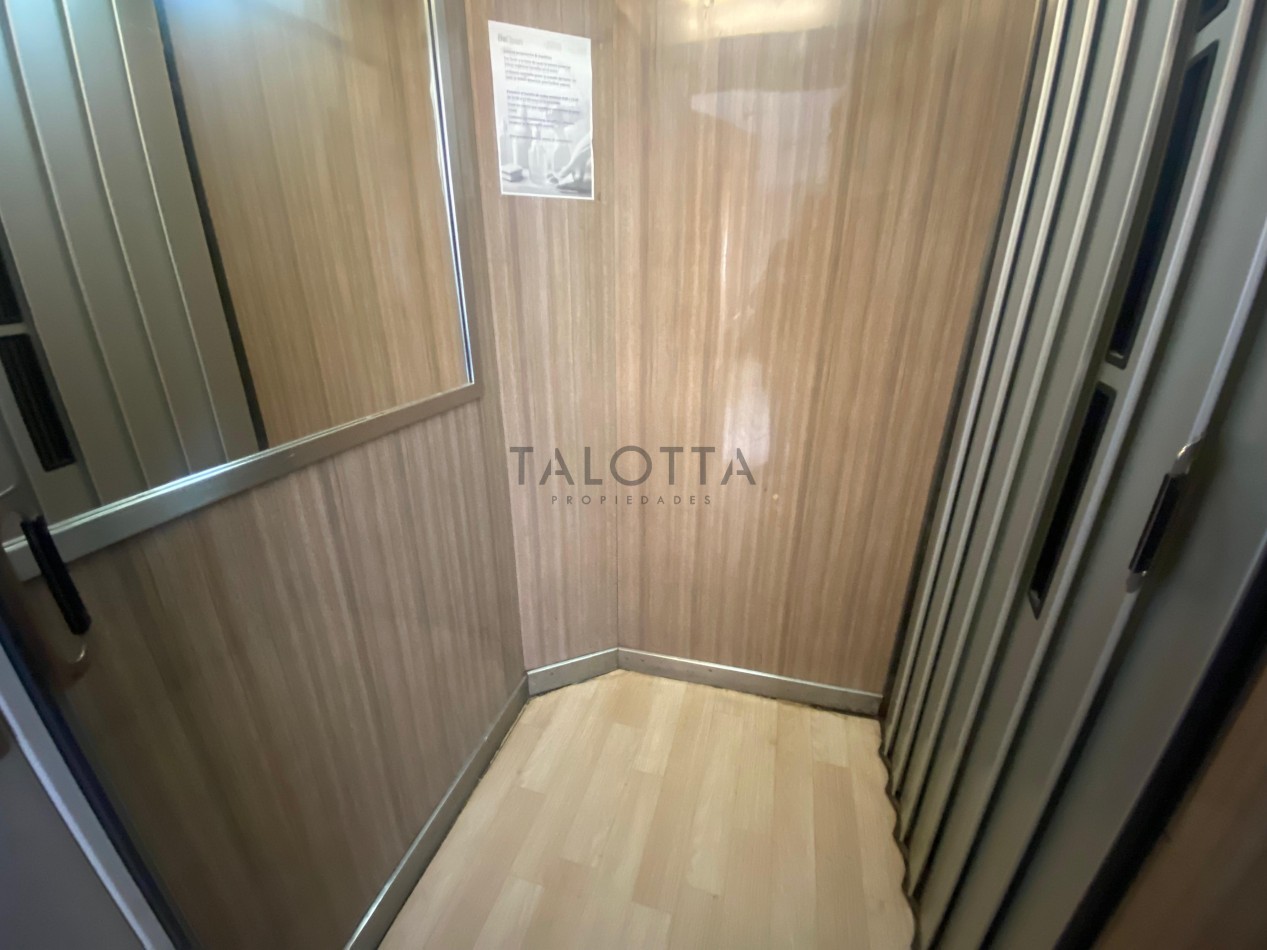 Departamento 2 ambientes al frente con balcon amoblado