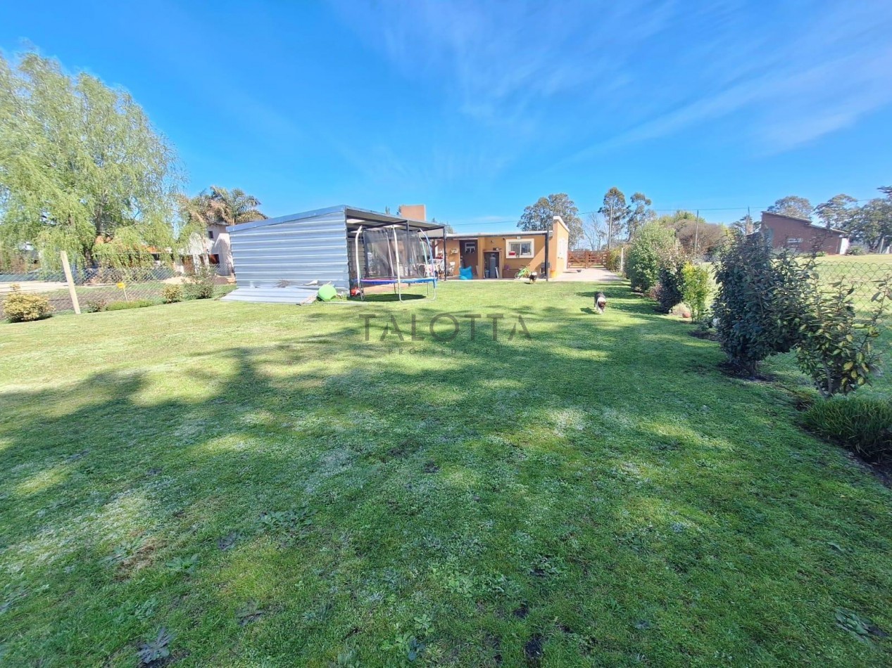 CASA 4 AMBIENTES CON PARQUE 