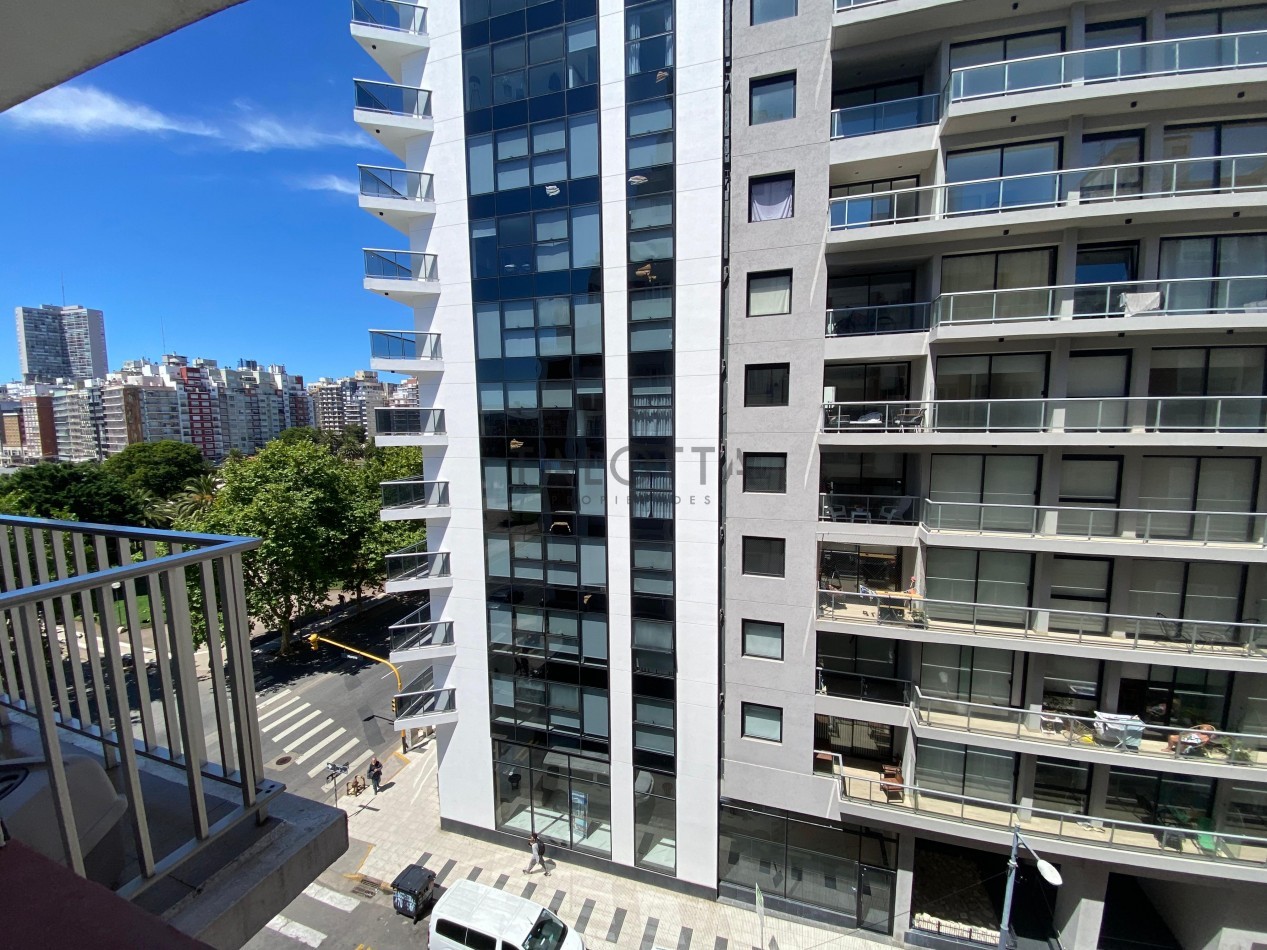 Departamento 3 ambientes con balcon reciclado Plaza Colon 