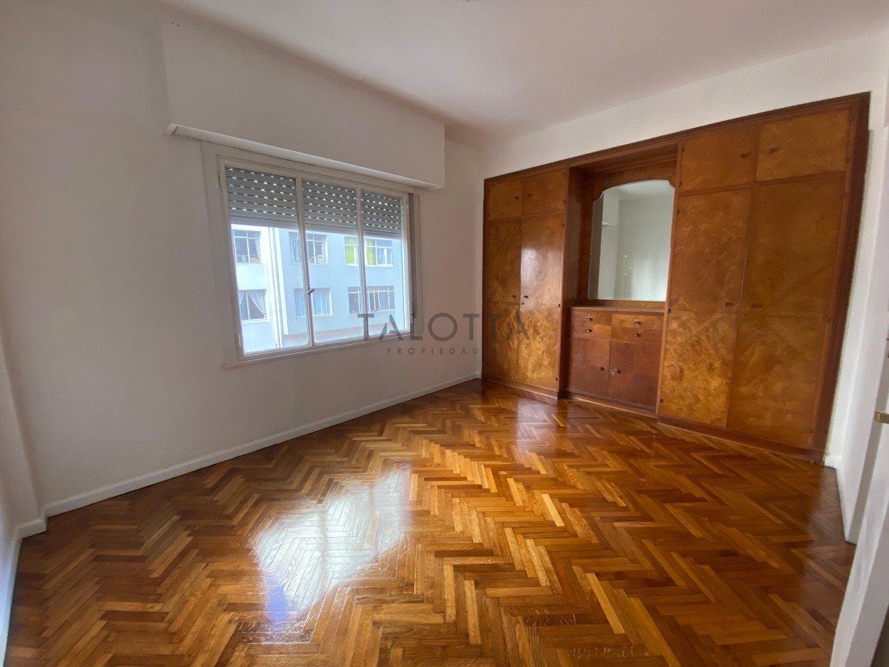 Departamento 4 ambientes con dependencia al frente 