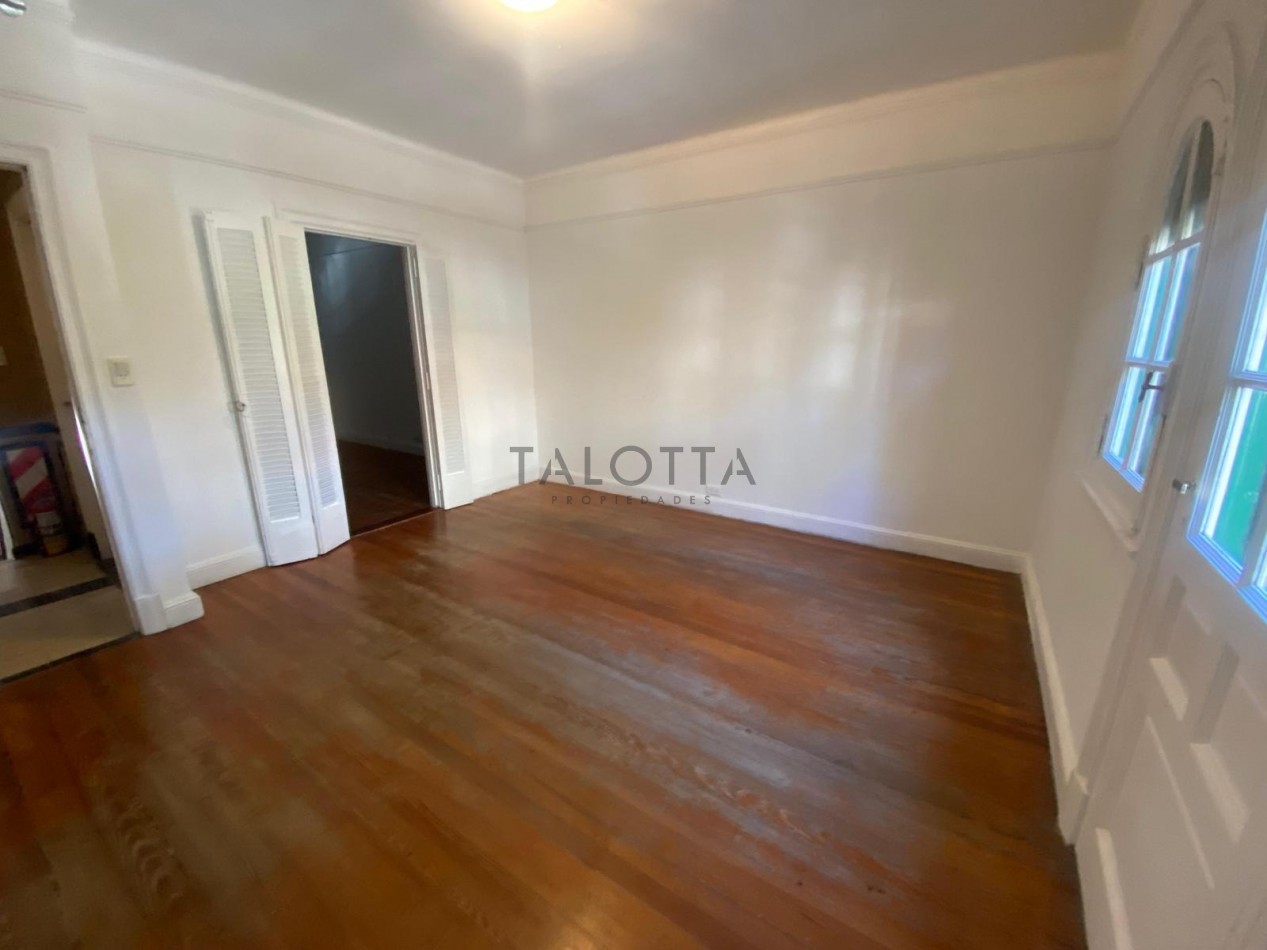 Alquiler oficina 3 ambientes  al frente con balcon - Plaza Mitre 