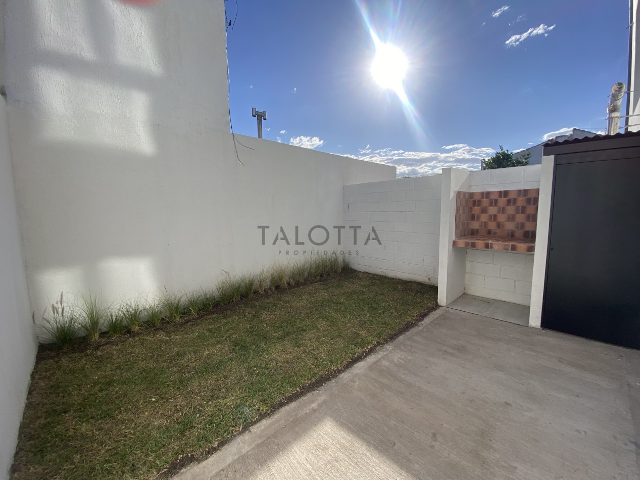 Departamento 2 Ambientes a estrenar con patio y parrilla  
