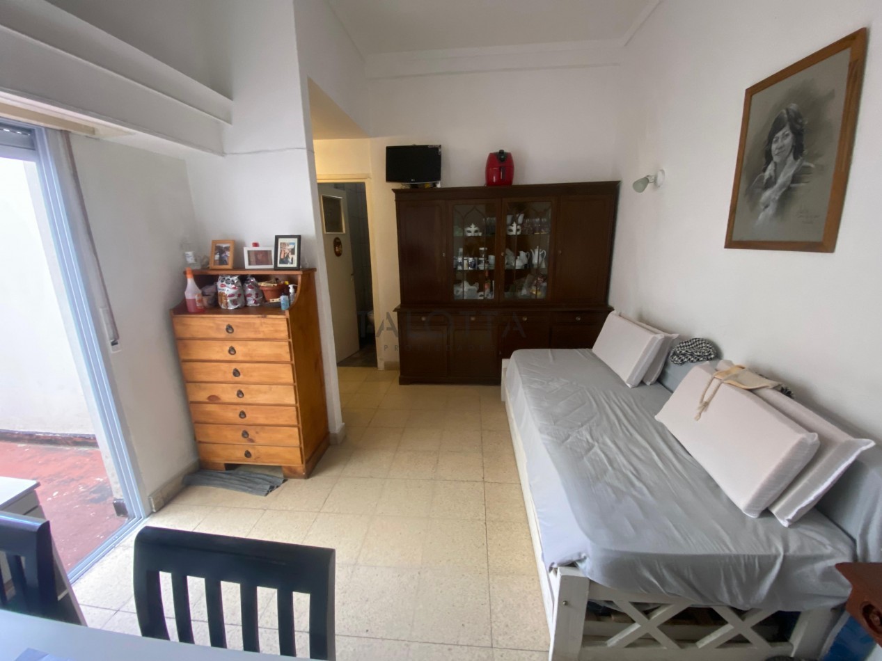Departamento 2 ambientes con patio 