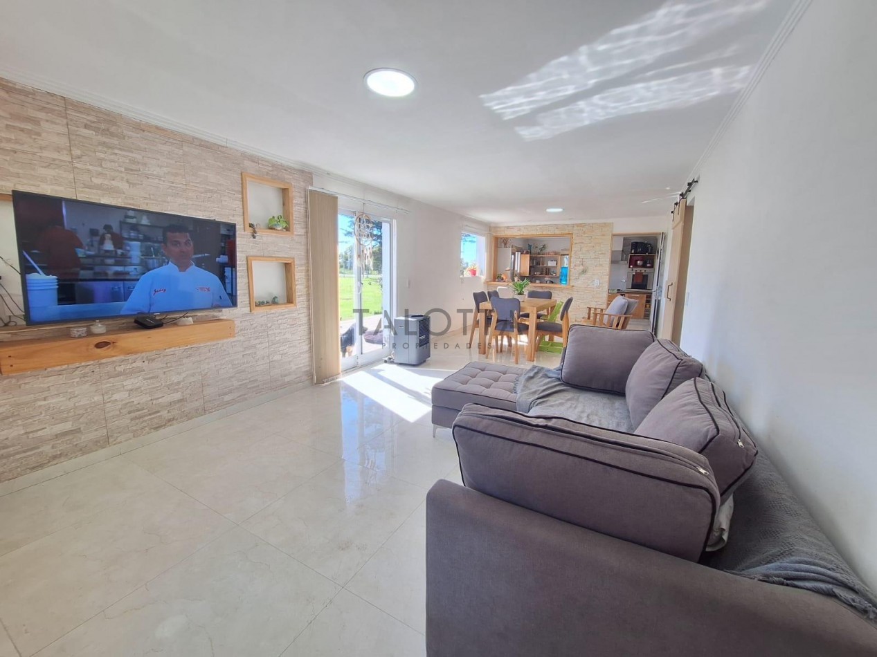 CASA 4 AMBIENTES CON PARQUE 