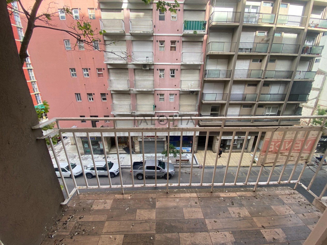 Departamento 2 ambientes al frente con balcon 