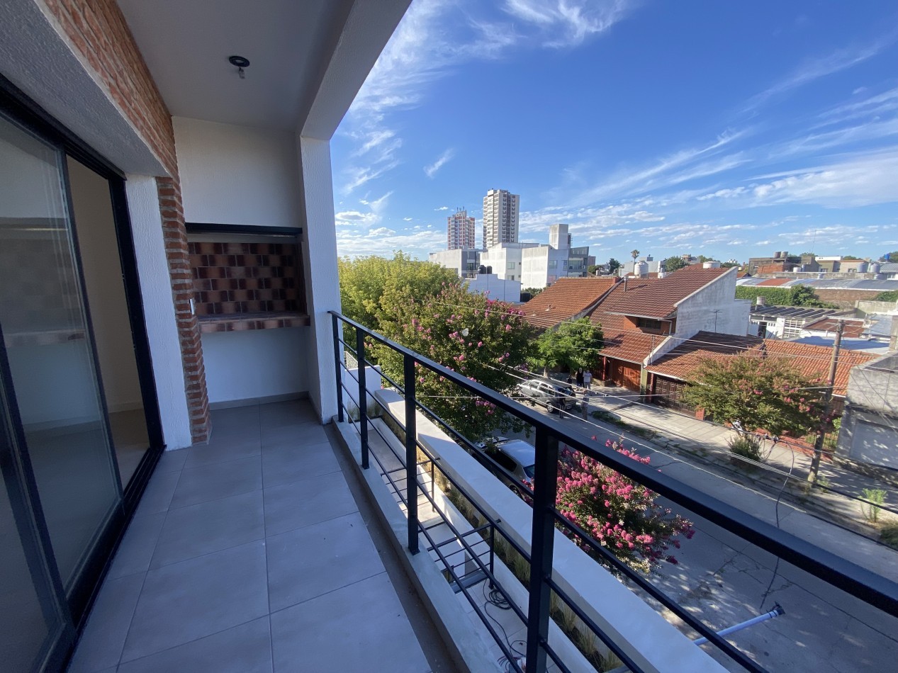 Departamento 2 ambientes a estrenar con balcon al frente 