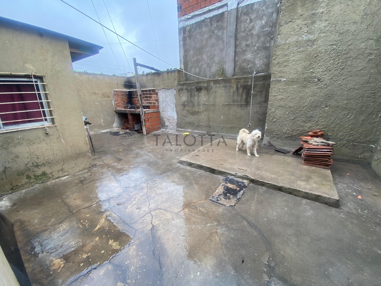 Departamento 4 ambientes al frente con balcon y terraza 