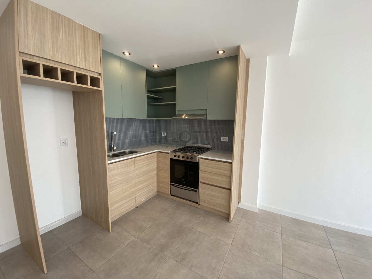 Departamento 2 Ambientes a estrenar con patio y parrilla  