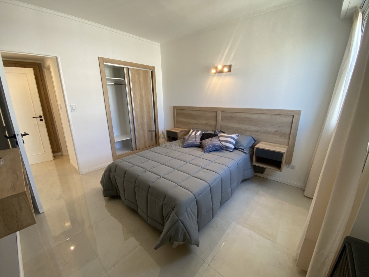 Departamento 2 ambientes con dependencia al frente con balcon frances 