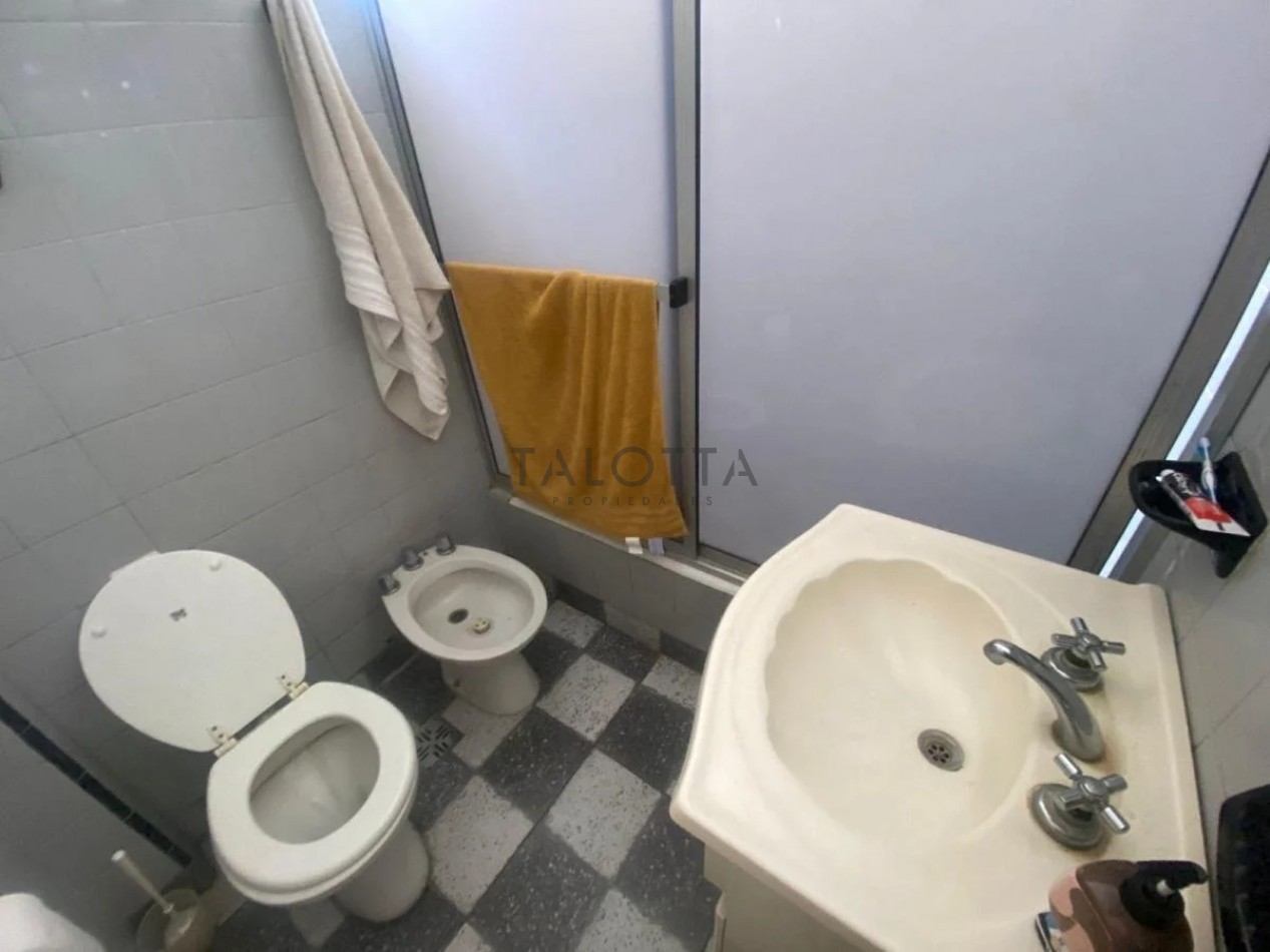 Departamento 2 ambientes contrafrente Chauvin