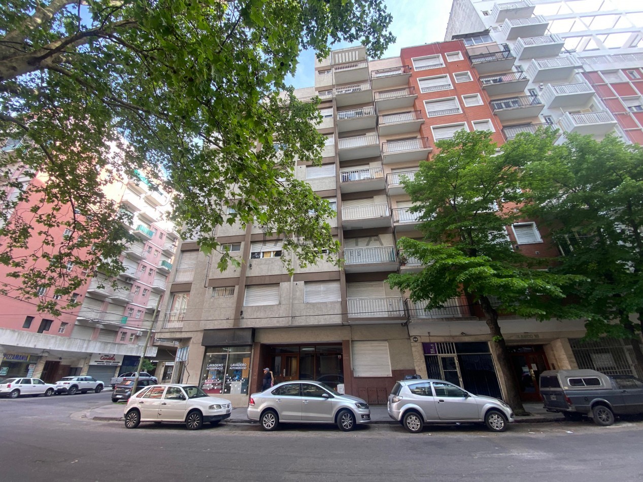 Departamento 2 ambientes al frente con balcon 