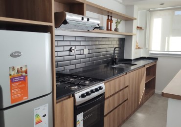 Departamento 2 ambientes al frente con balcon reciclado 