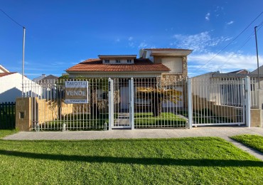 Casa 3 ambientes con quincho y parque + departamento 
