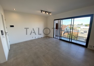 Departamento 2 ambientes a estrenar con balcon al frente 
