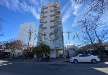 Departamento semipiso 2 ambientes al frente con balcon 